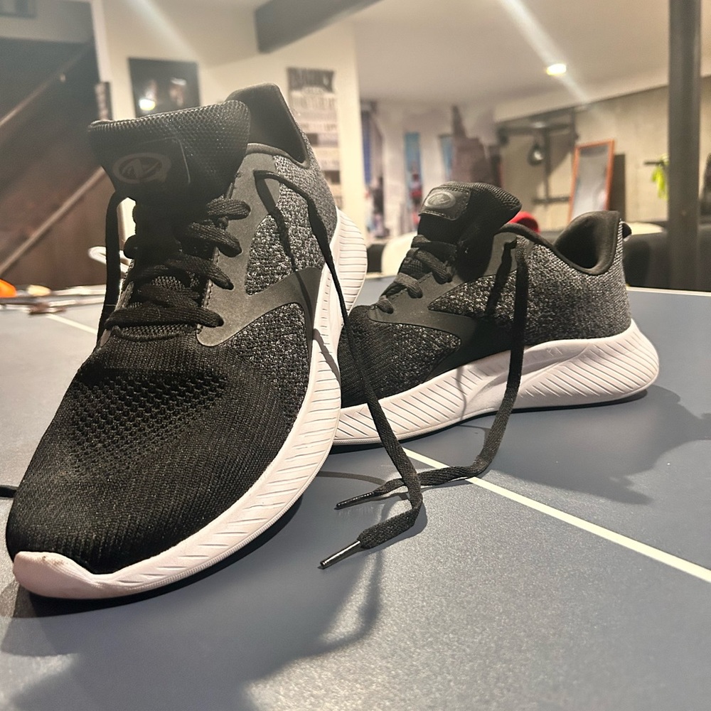 Men’s | Black and White Sneakers